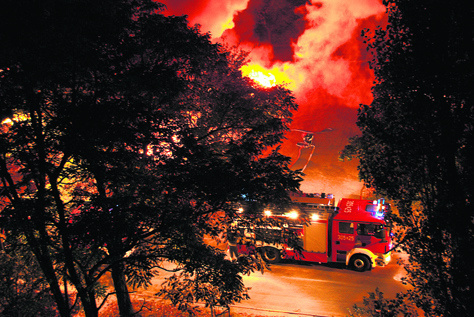 Tak wyglądał nocny pożar przy ul. Konstytucyjnej.