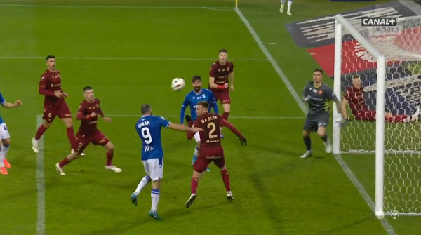 Mikael Ishak z drugim golem