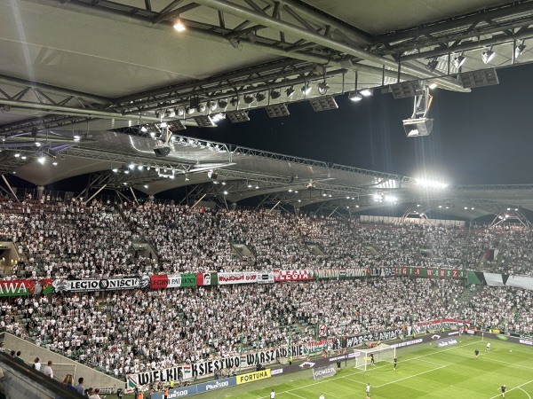 Żyleta wspierająca piłkarzy Legii