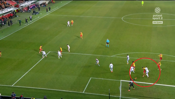 Starcie w polu karnym