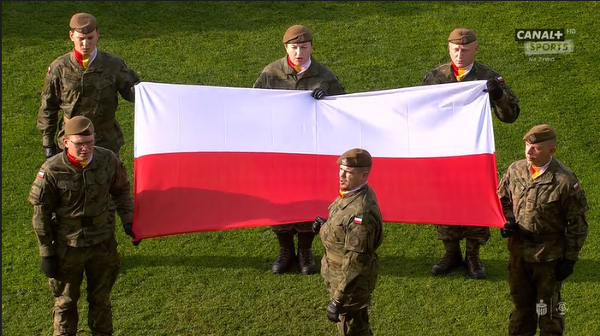 Wojskowa asysta na meczu Cracovia - Górnik