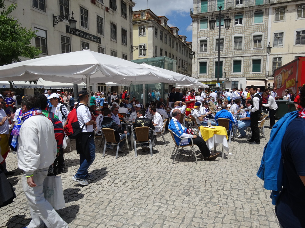 Strefa kibiców Realu Madryt na Praca de Figueira oraz Praca de Pedro IV 