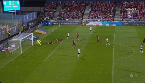 Słupek ratuje gospodarzy!