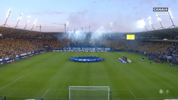 Fajerwerki na stadionie Motoru